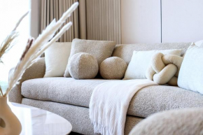 VIP Experience Dubai Downtown at Forte- Sea View- Modern Luxury Apartments